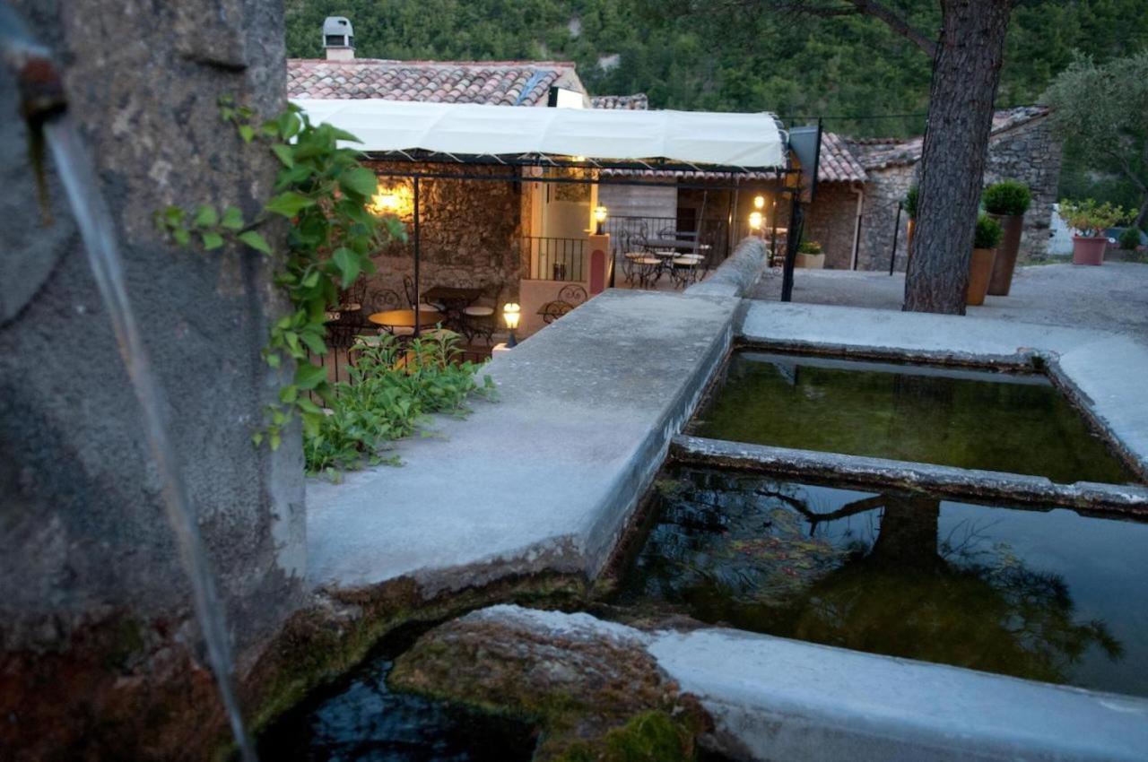 Hotel L'oustau De La Font Reilhanette